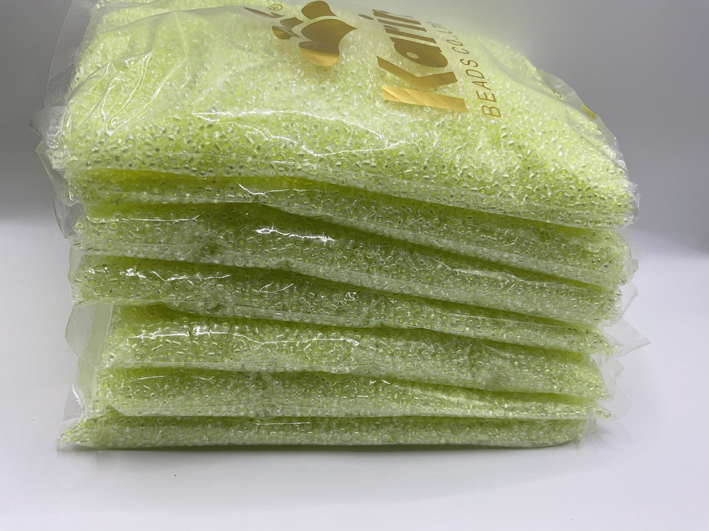 8/0 glow in the dark glass beads