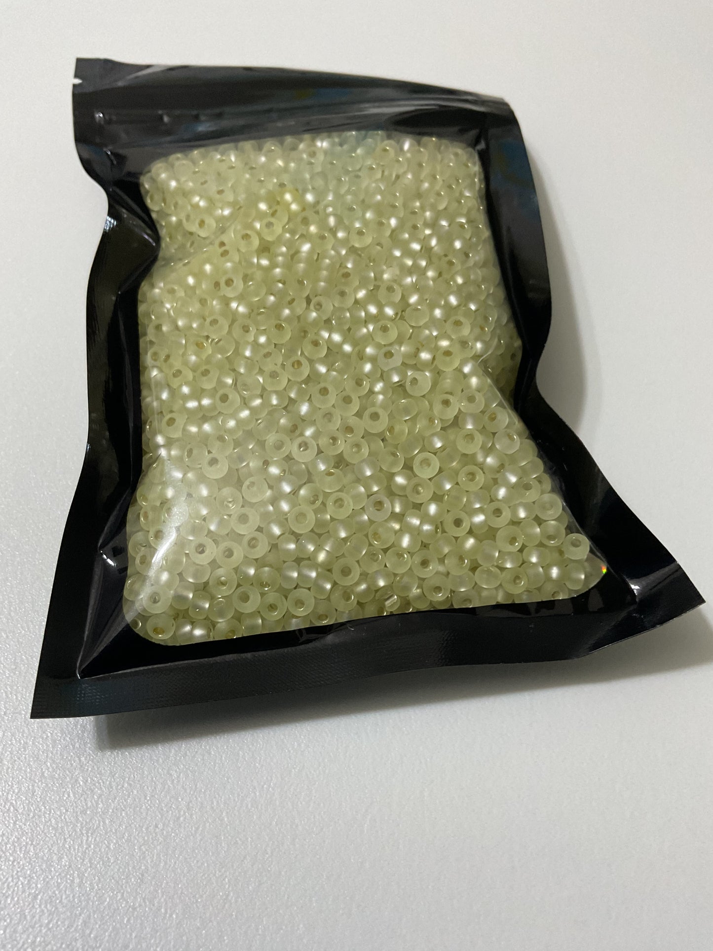 High quality 100g glass seeds beads 8/0